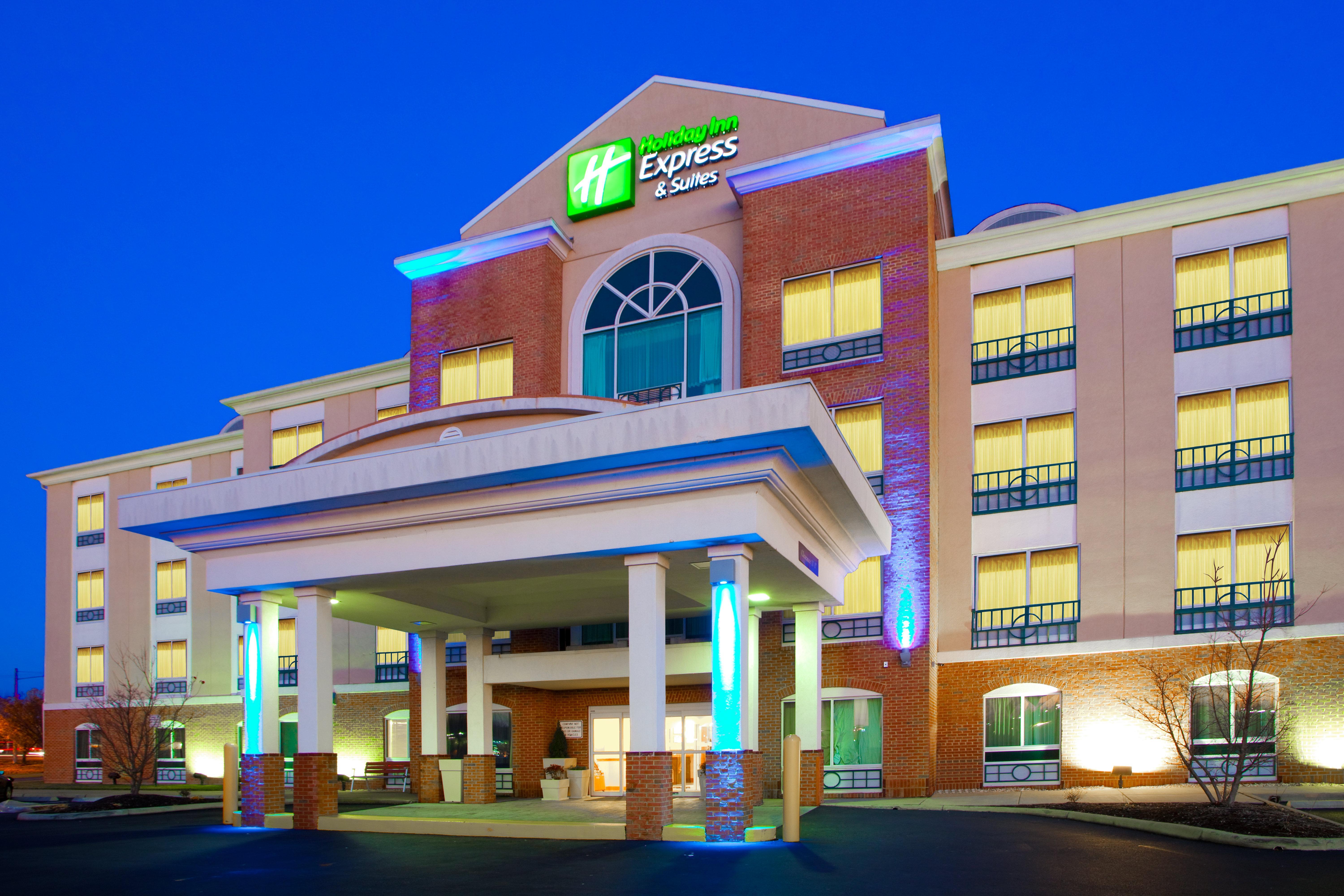 Holiday Inn Express Hotel & Suites Woodbridge, An Ihg Hotel Екстериор снимка