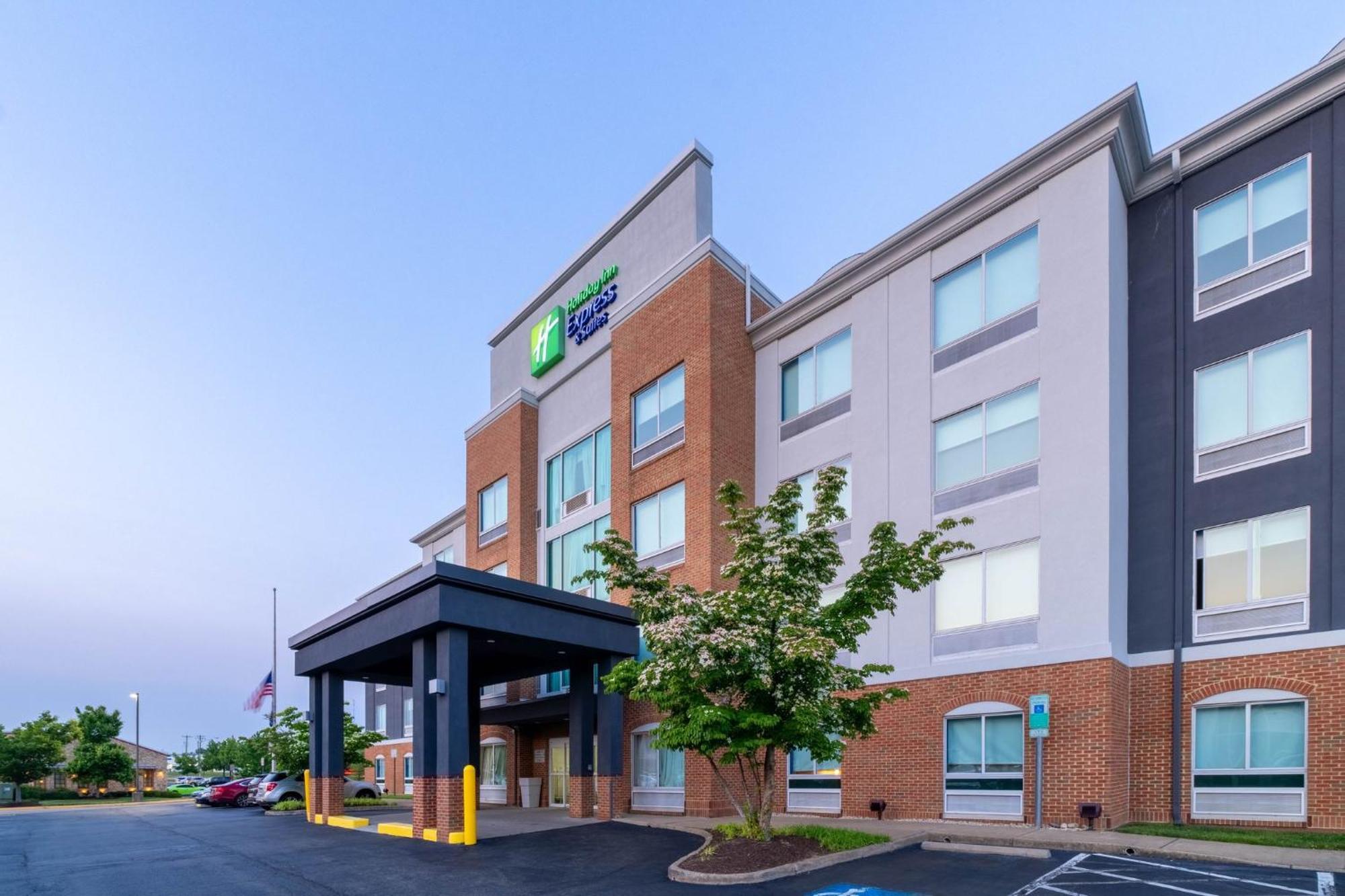 Holiday Inn Express Hotel & Suites Woodbridge, An Ihg Hotel Екстериор снимка